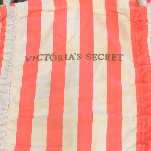 Victoria’s Secret beach bag - Picture 3 of 5